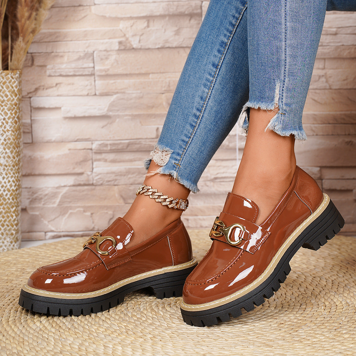 Chaussures Orthopédiques d'Inspiration Vintage