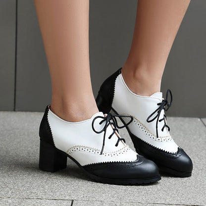 Chaussures Orthopédiques d'Inspiration Vintage