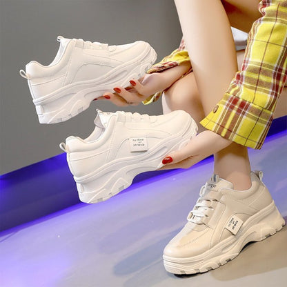 Chaussures Orthopédiques Gracieuses au Look Moderne