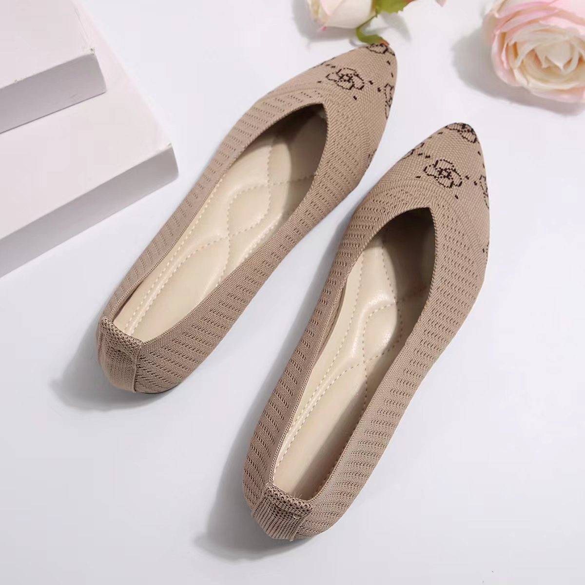 Chaussures Orthopédiques Gracieuses au Look Moderne