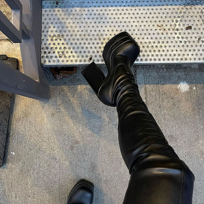 Bottes orthopédiques gracieuses pour un look moderne