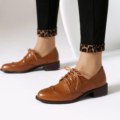 Chaussures Orthopédiques d'Inspiration Vintage