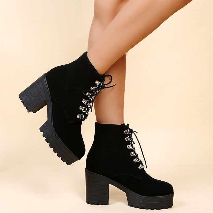 Bottes Orthopédiques Gracieuses au Look Moderne