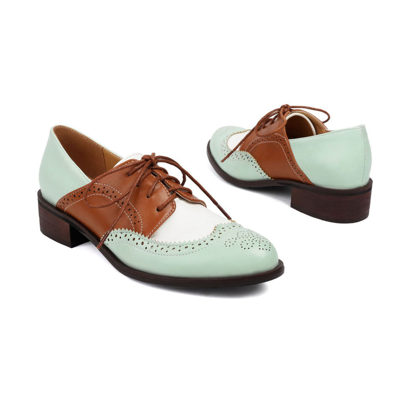 Chaussures Orthopédiques d'Inspiration Vintage