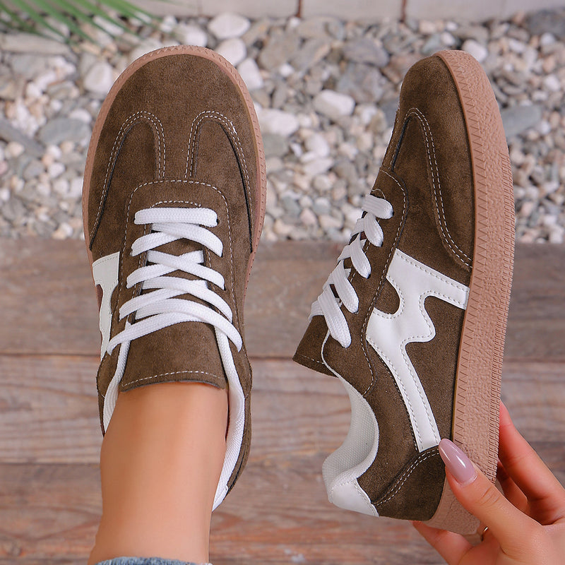 Chaussures Orthopédiques d'Inspiration Vintage