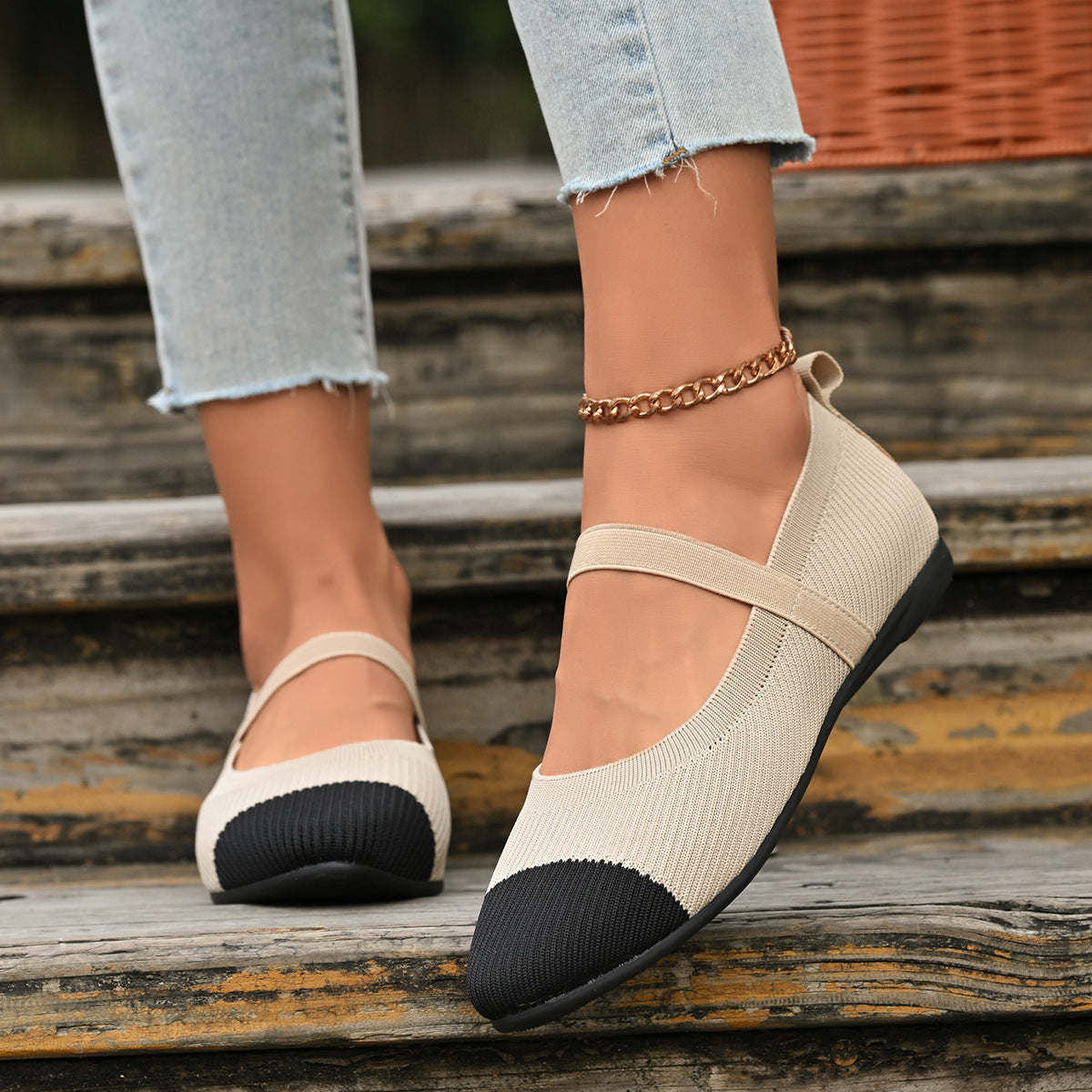 Chaussures Orthopédiques d'Inspiration Vintage
