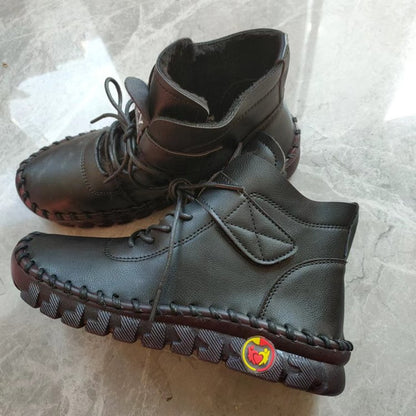 Chaussures Orthopédiques d'Inspiration Vintage