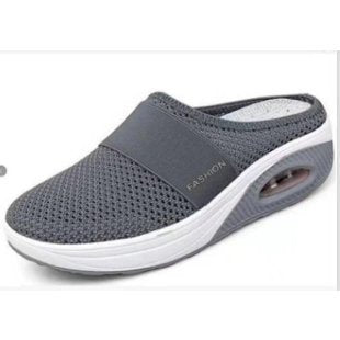 Chaussures Orthopédiques d'Inspiration Vintage
