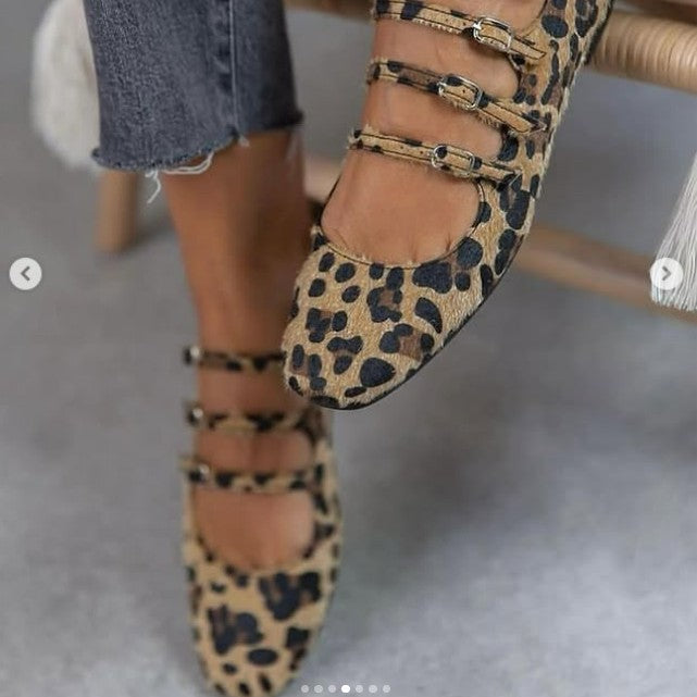 Chaussures Orthopédiques Gracieuses au Look Moderne