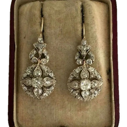 Boucle d'oreille classique au charme intemporel