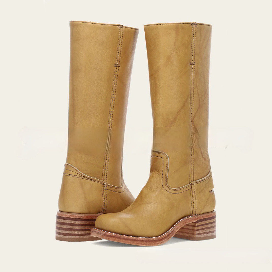 Bottes orthopédiques gracieuses pour un look moderne
