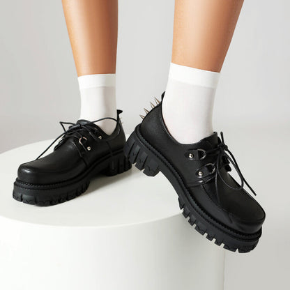 Chaussures Orthopédiques d'Inspiration Vintage