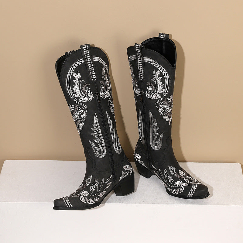Bottes orthopédiques d'inspiration vintage