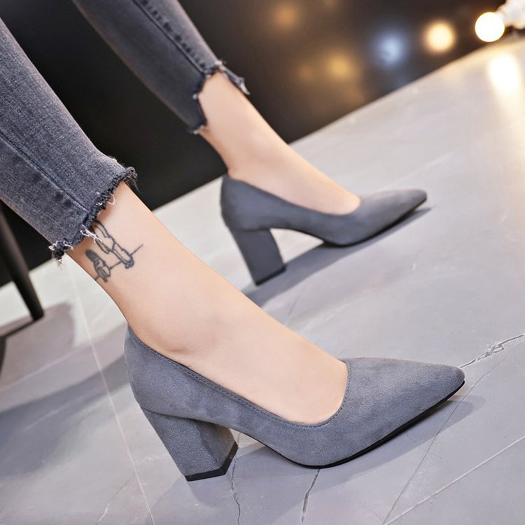 Chaussures Orthopédiques d'Inspiration Vintage