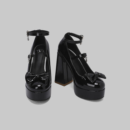 Chaussures Orthopédiques d'Inspiration Vintage