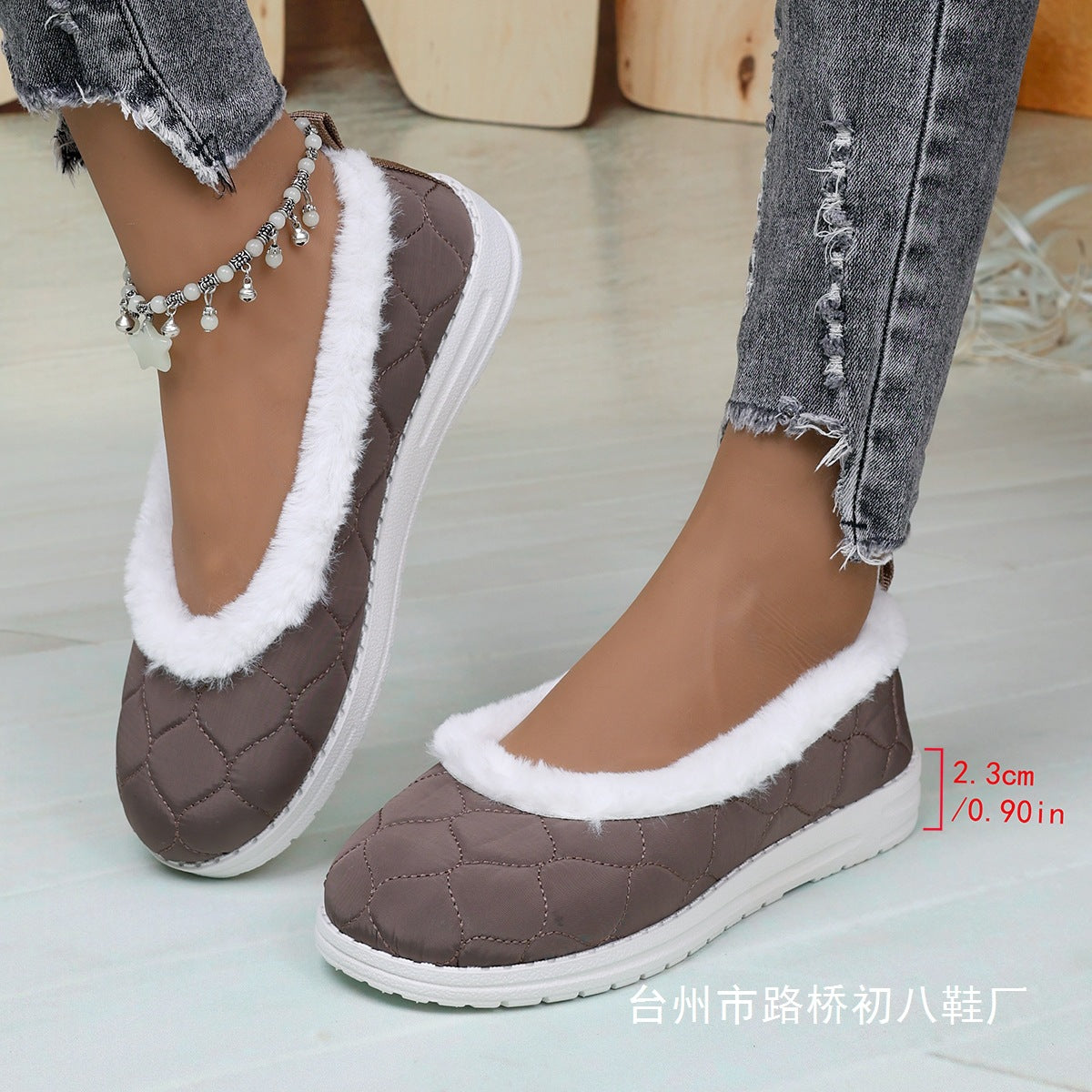 Chaussures Orthopédiques d'Inspiration Vintage