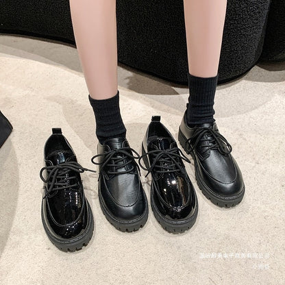 Chaussures Orthopédiques d'Inspiration Vintage