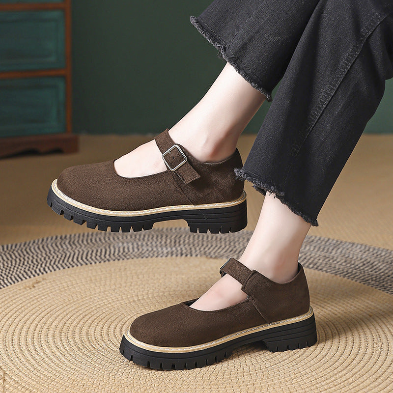 Chaussures Orthopédiques d'Inspiration Vintage