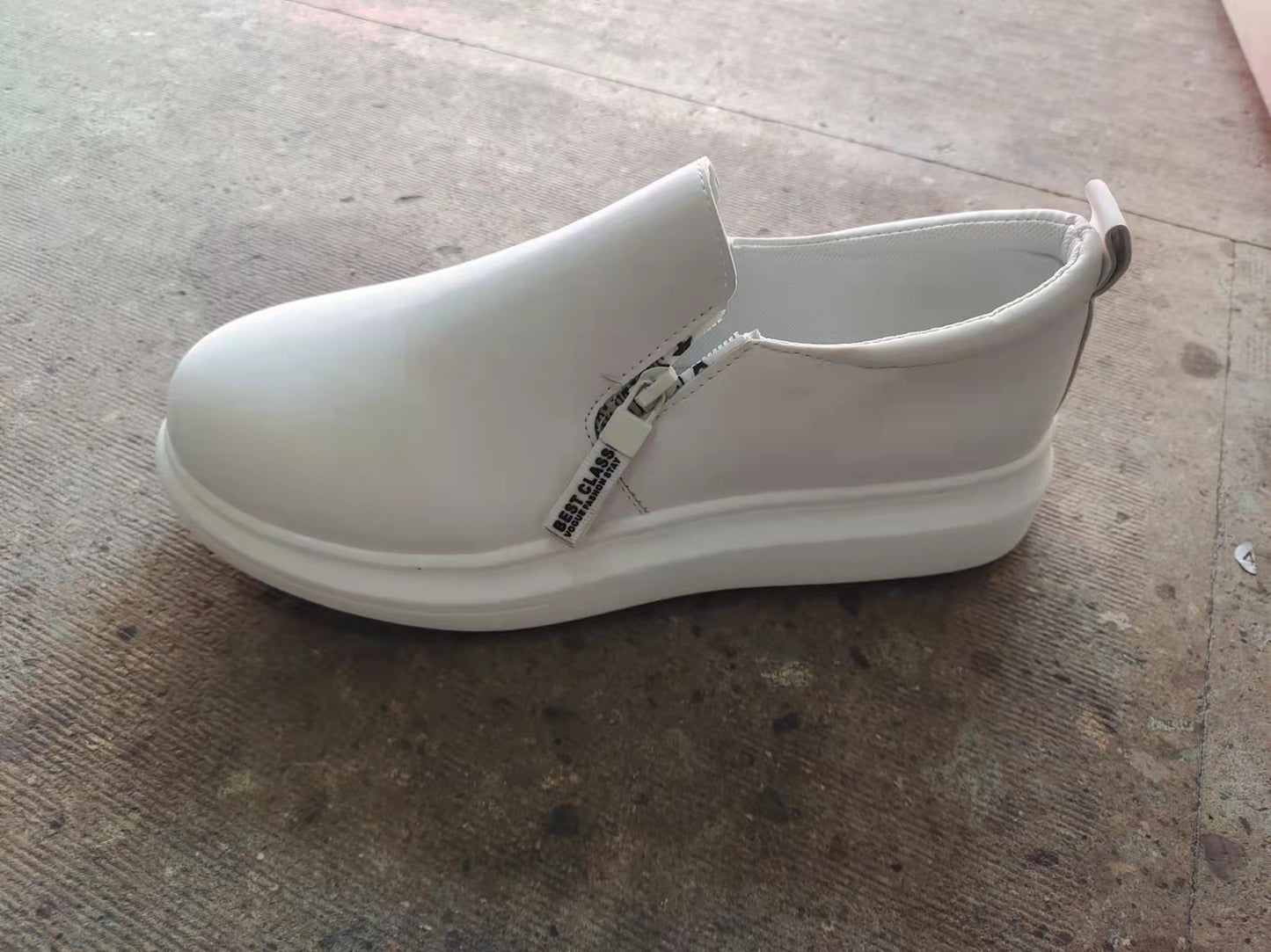 Chaussures Orthopédiques d'Inspiration Vintage
