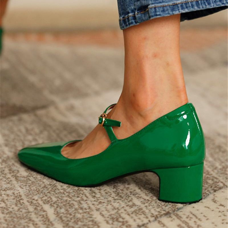 Chaussures Orthopédiques Gracieuses au Look Moderne