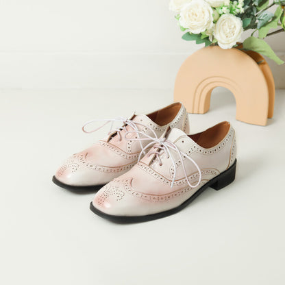 Chaussures Orthopédiques d'Inspiration Vintage