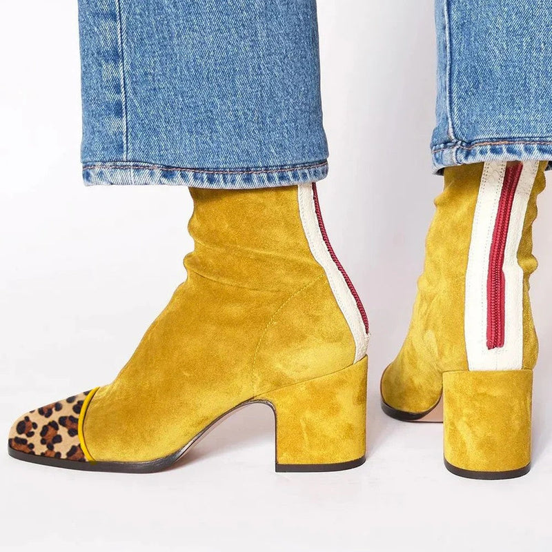 Bottes orthopédiques gracieuses pour un look moderne