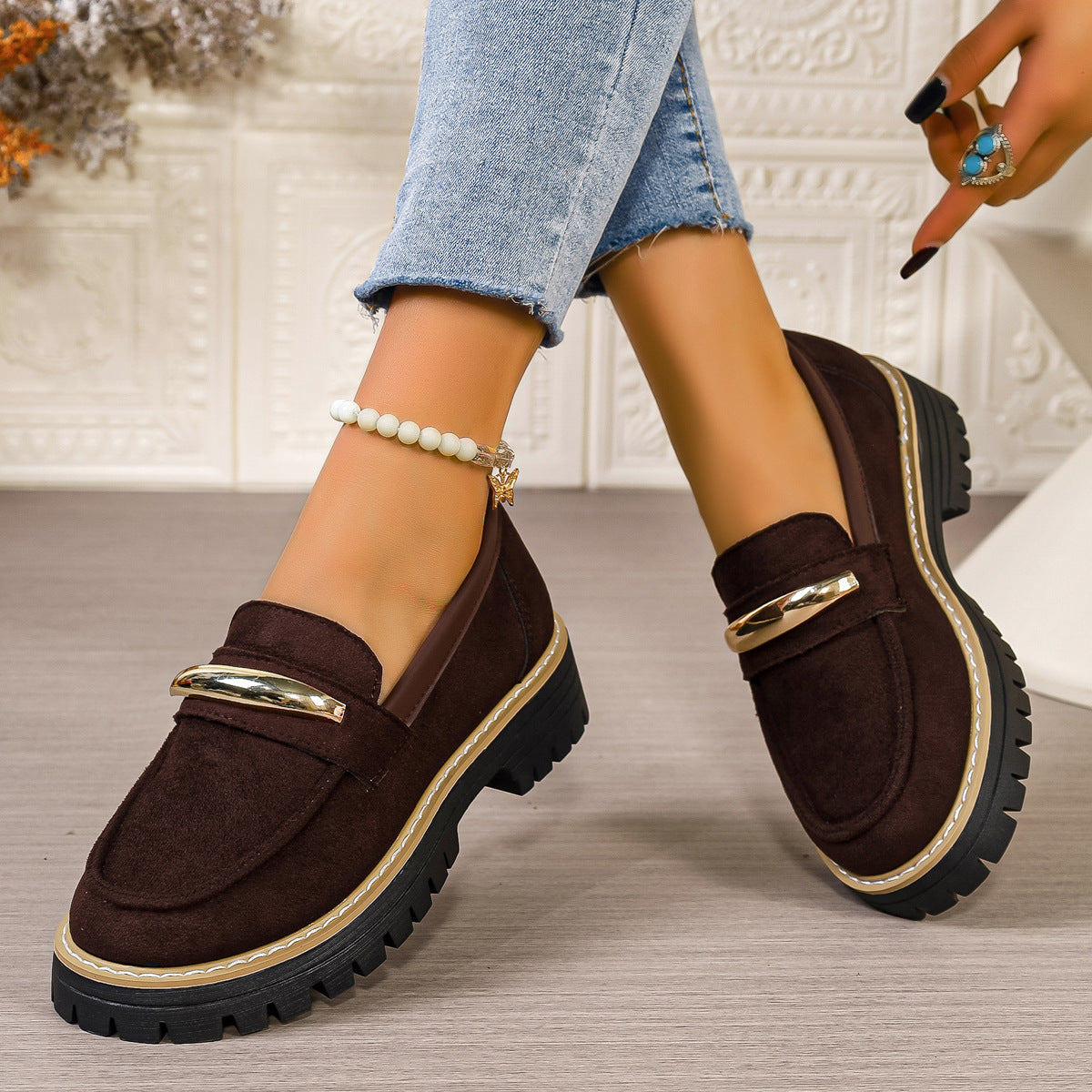 Chaussures Orthopédiques d'Inspiration Vintage