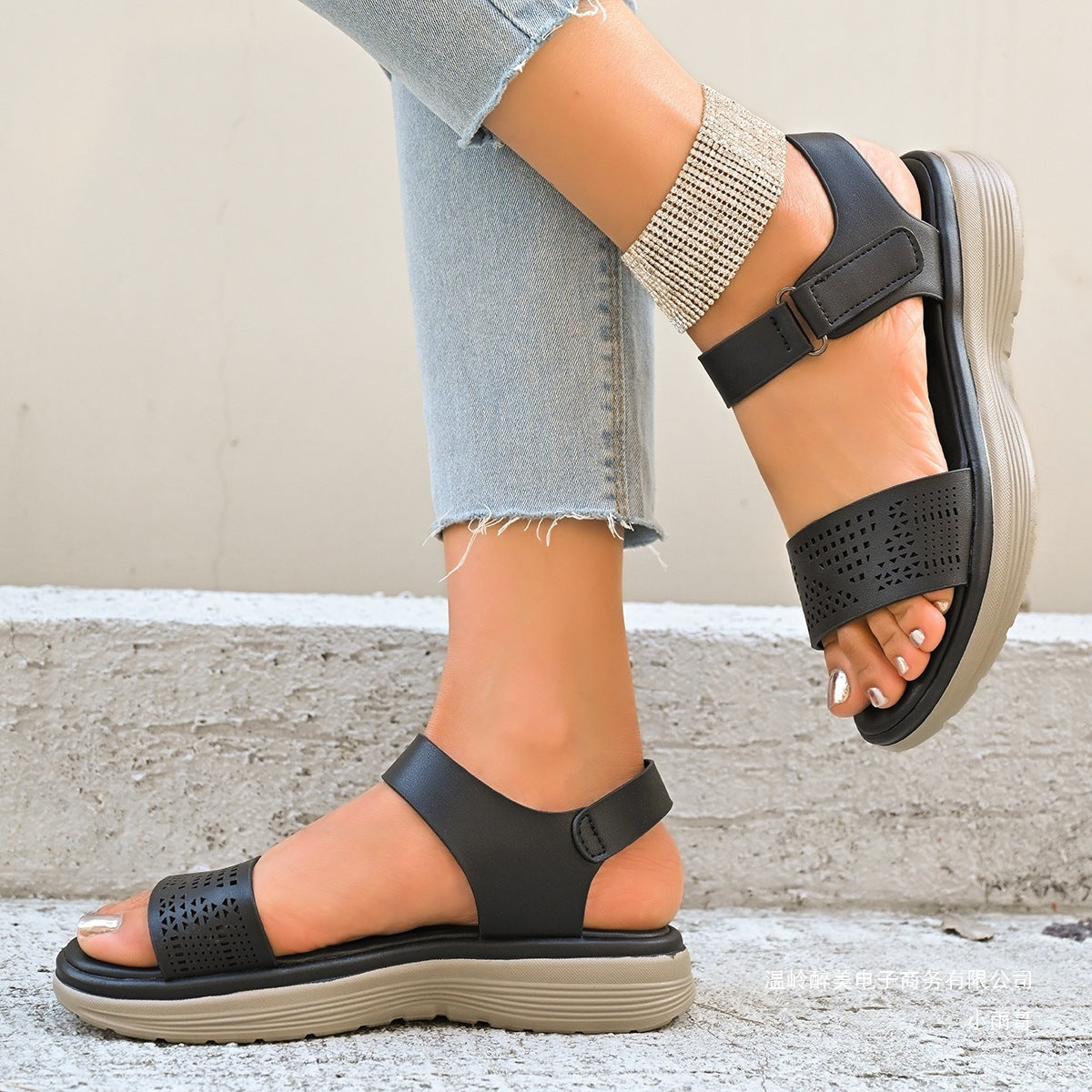 Sandales Orthopédiques Gracieuses au Look Moderne