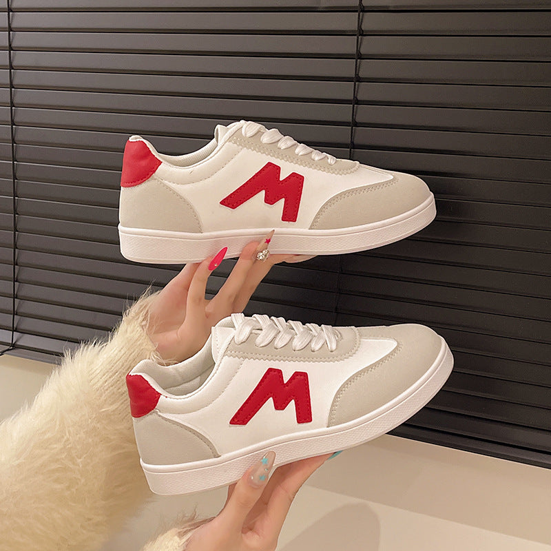 Chaussures Orthopédiques d'Inspiration Vintage
