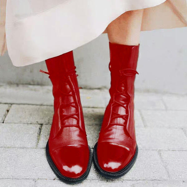 Bottes orthopédiques gracieuses pour un look moderne