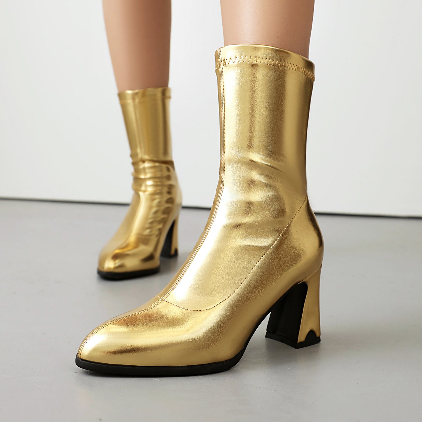 Bottes Orthopédiques Gracieuses au Look Moderne