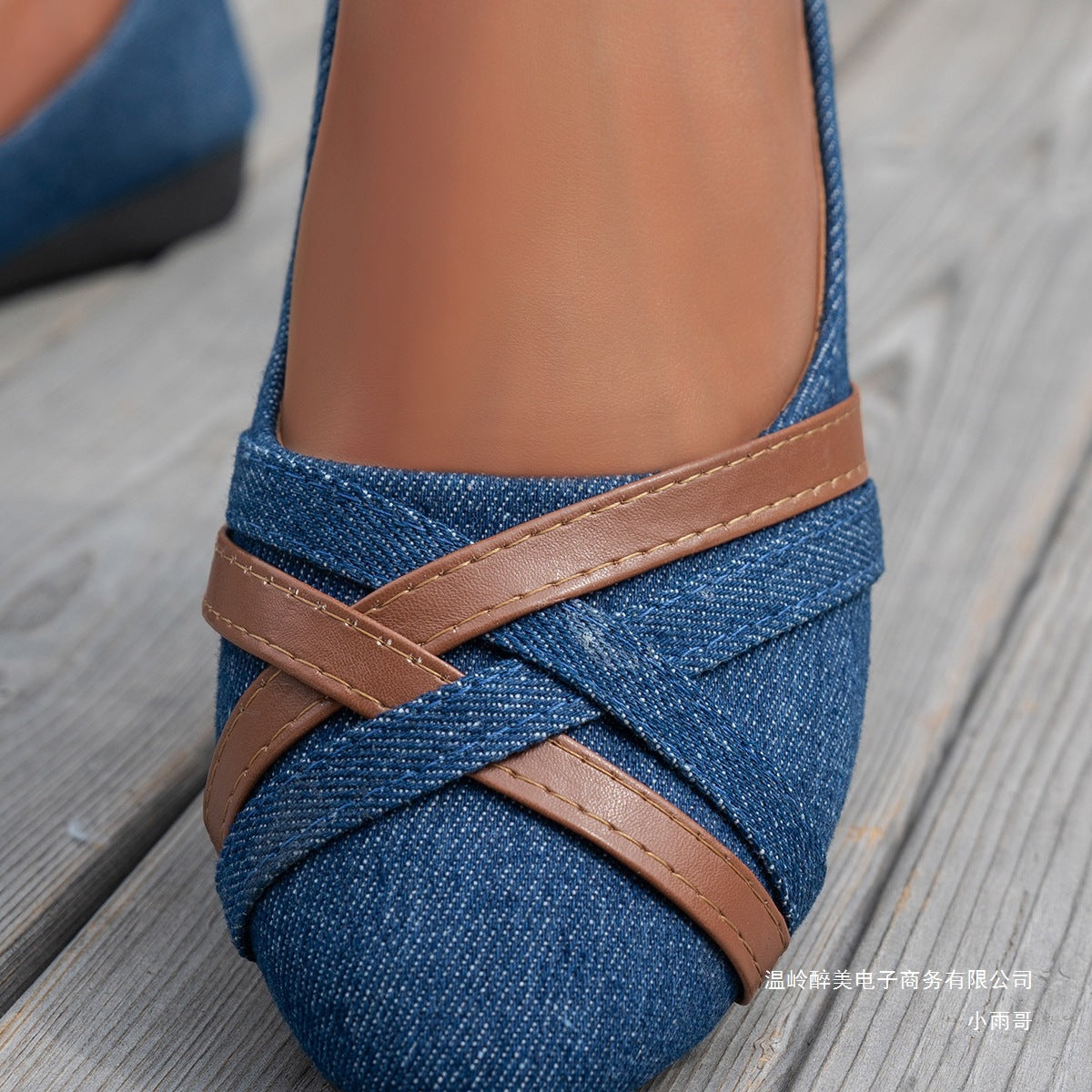 Chaussures Orthopédiques d'Inspiration Vintage