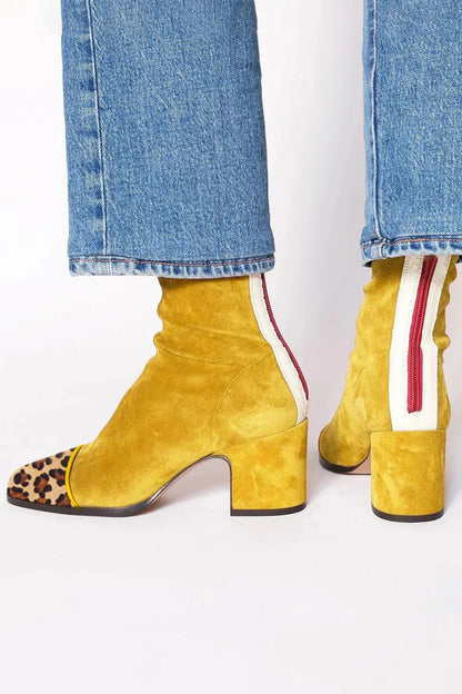 Bottes orthopédiques gracieuses pour un look moderne
