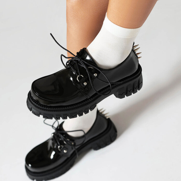 Chaussures Orthopédiques d'Inspiration Vintage