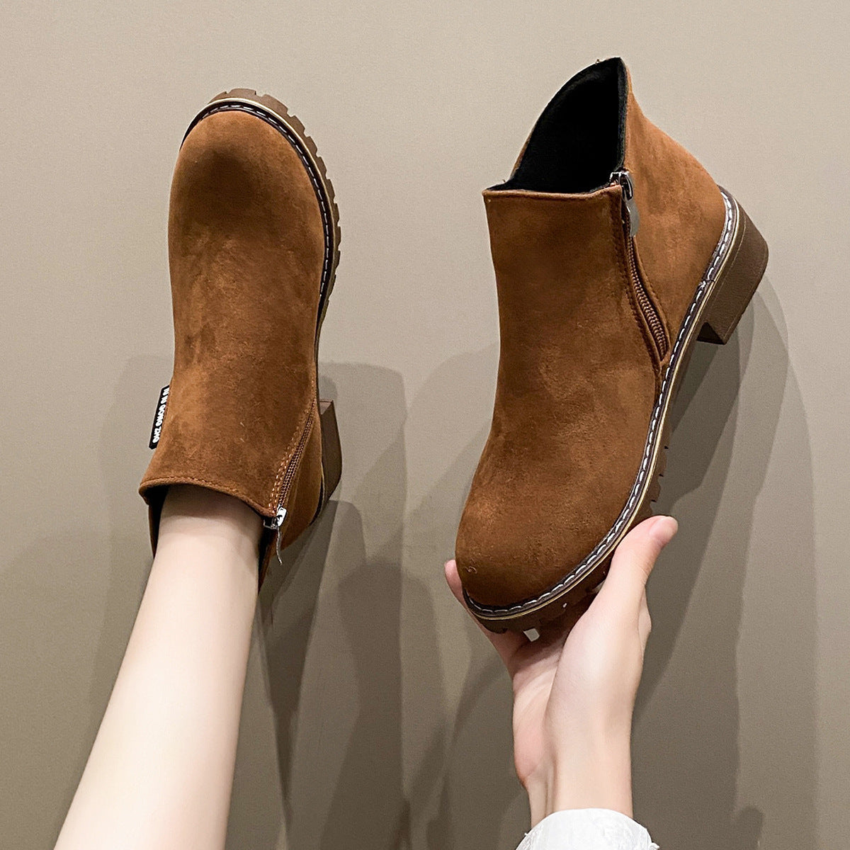 Chaussures Orthopédiques Gracieuses au Look Moderne