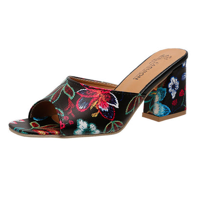 Chaussures Orthopédiques Gracieuses au Look Moderne