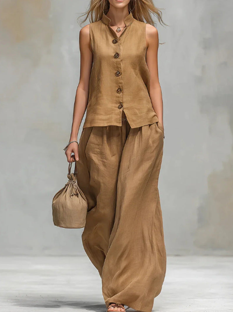 Ensemble deux pièces marron café en gilet de lin à col montant et patchwork asymétrique avec pantalon court, été