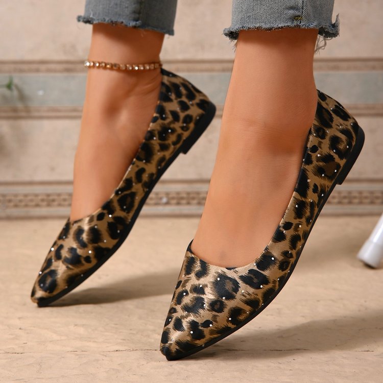 Chaussures Orthopédiques Gracieuses au Look Moderne