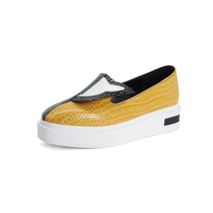 Chaussures Orthopédiques d'Inspiration Vintage
