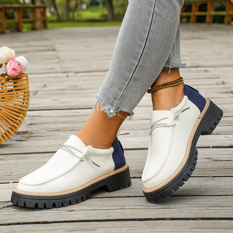 Chaussures Orthopédiques d'Inspiration Vintage
