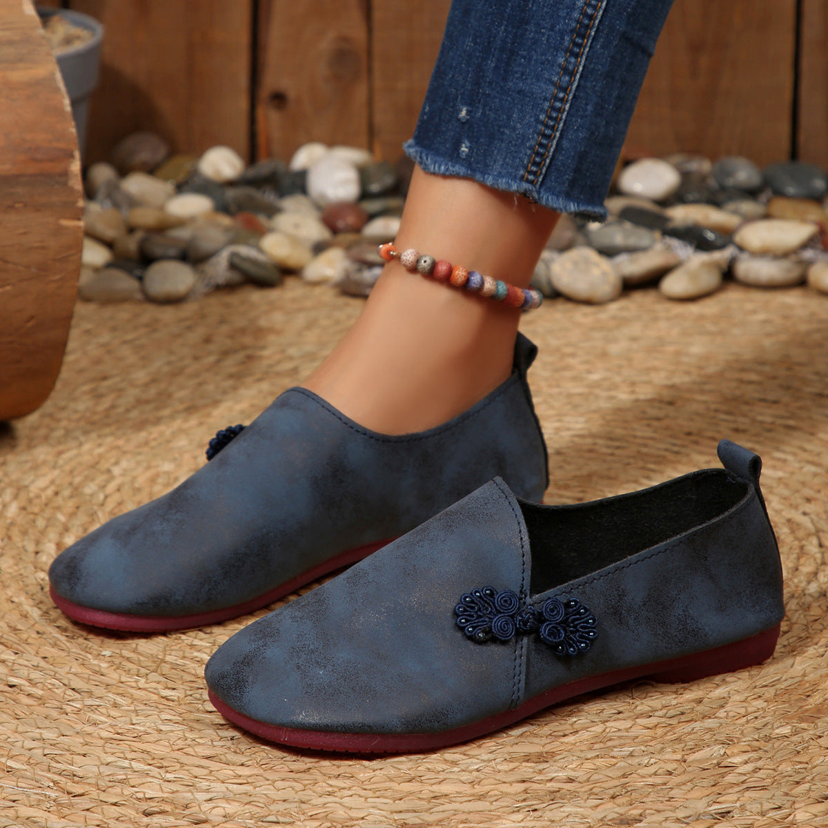 Chaussures Orthopédiques d'Inspiration Vintage