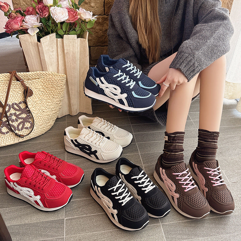 Chaussures Orthopédiques d'Inspiration Vintage