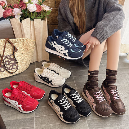 Chaussures Orthopédiques d'Inspiration Vintage