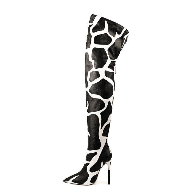 Bottes orthopédiques gracieuses pour un look moderne