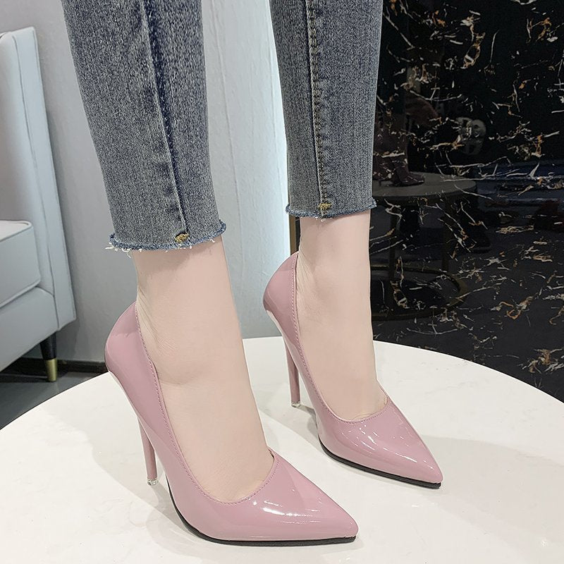 Chaussures Orthopédiques d'Inspiration Vintage