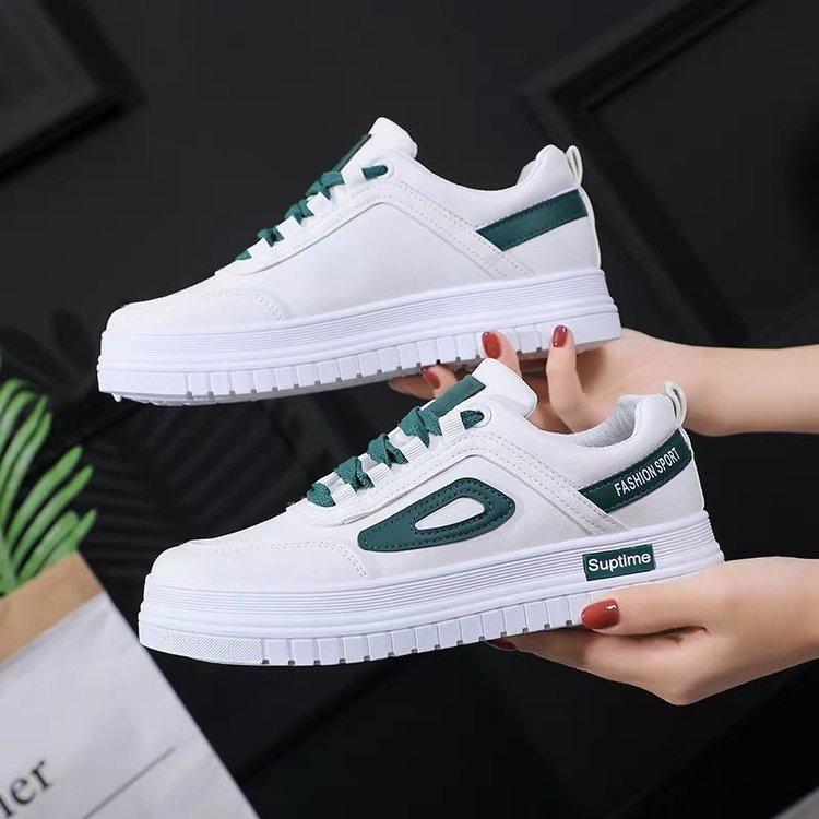 Chaussures Orthopédiques d'Inspiration Vintage