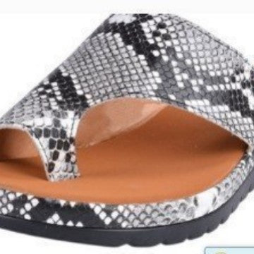 Sandales Orthopédiques Gracieuses au Look Moderne