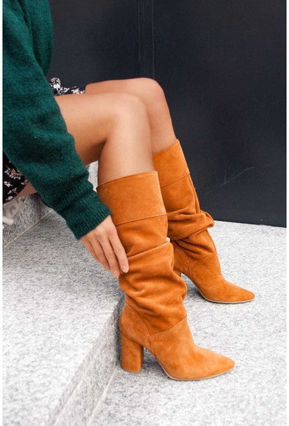 Bottes orthopédiques magnifiquement confectionnées