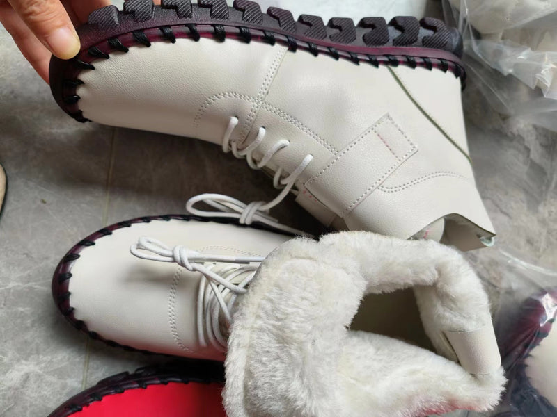 Chaussures Orthopédiques d'Inspiration Vintage