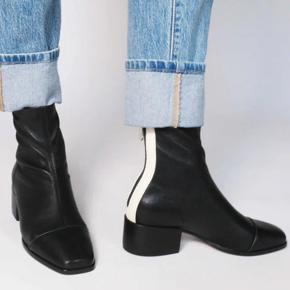 Bottes Orthopédiques Gracieuses au Look Moderne